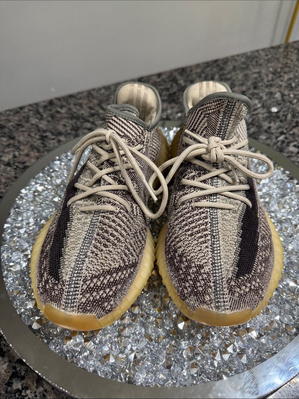 adidas Yeezy Boost 350 V2 Taupe Black Gum Sole w7